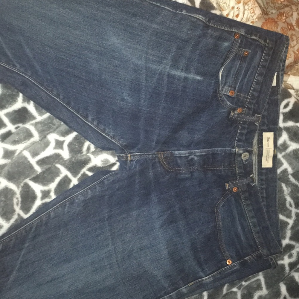 Blue gap jeans. IM OPEN TO ANY OFFERS!